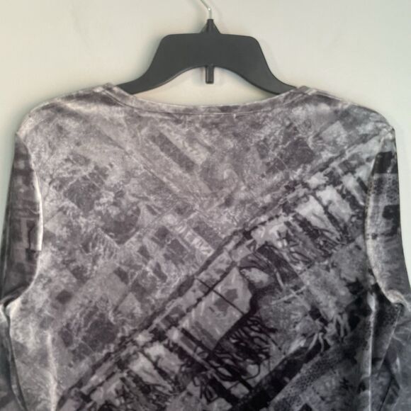 Chico's Velvet Top Women’s Size 1/M Silver Gray Embossed Holiday Chic Glam Party - Picture 7 of 10
